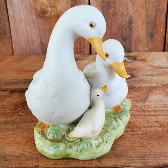 Vintage Homco Country Duck Family Figurine #1425 Bisque Porcelain Retired - Picture 5 of 10